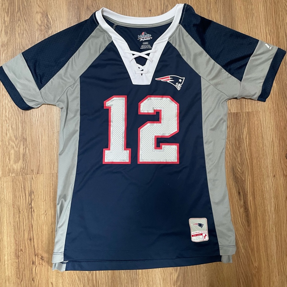 Rare Find/ Like New - Patriots Tom Brady Lace Up Jersey